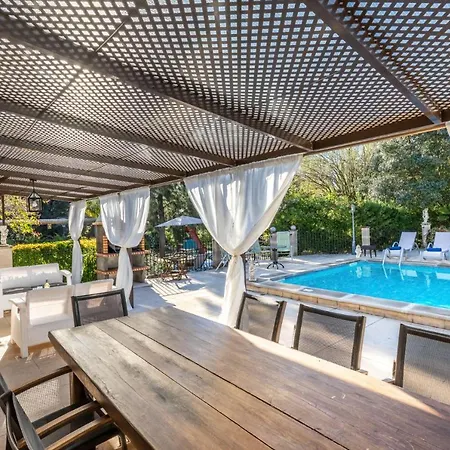 Oliveras By Villa